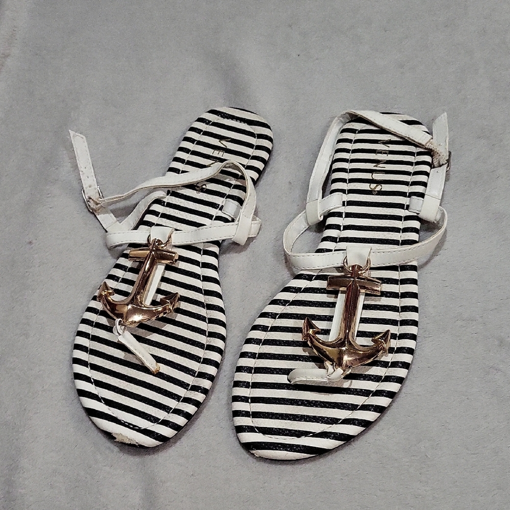 VENUS Black and White Striped Anchor Sandals